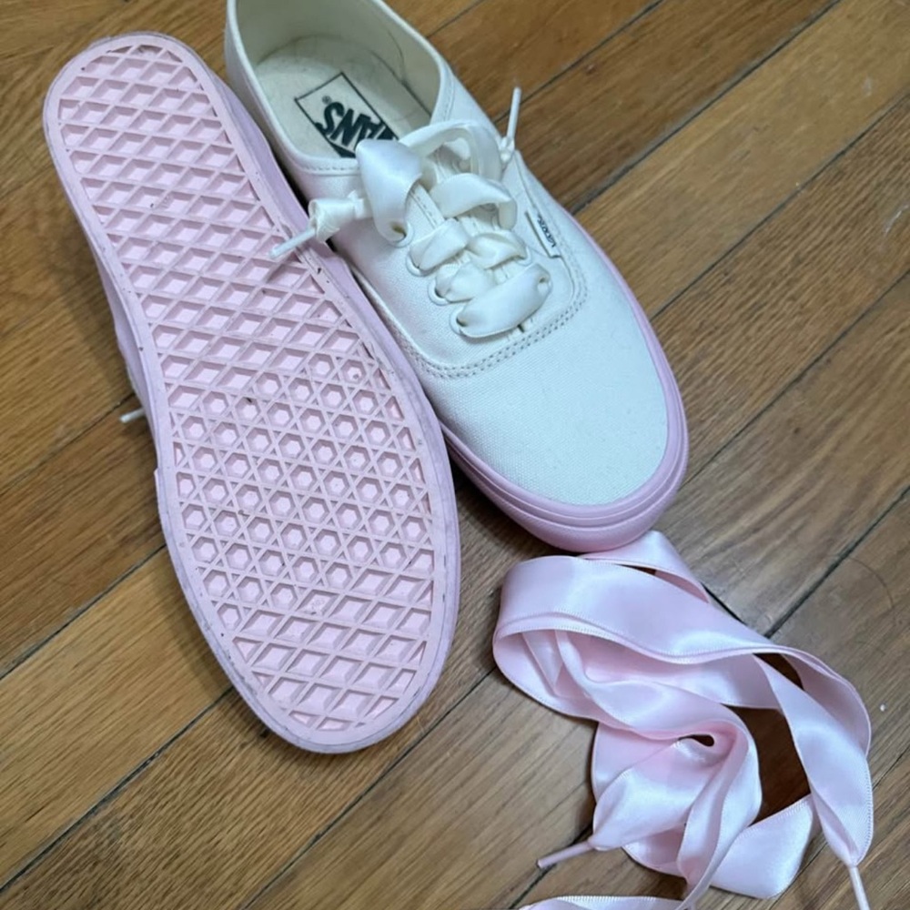 Vans Women's Cream and Pink Lace-Up Sneakers